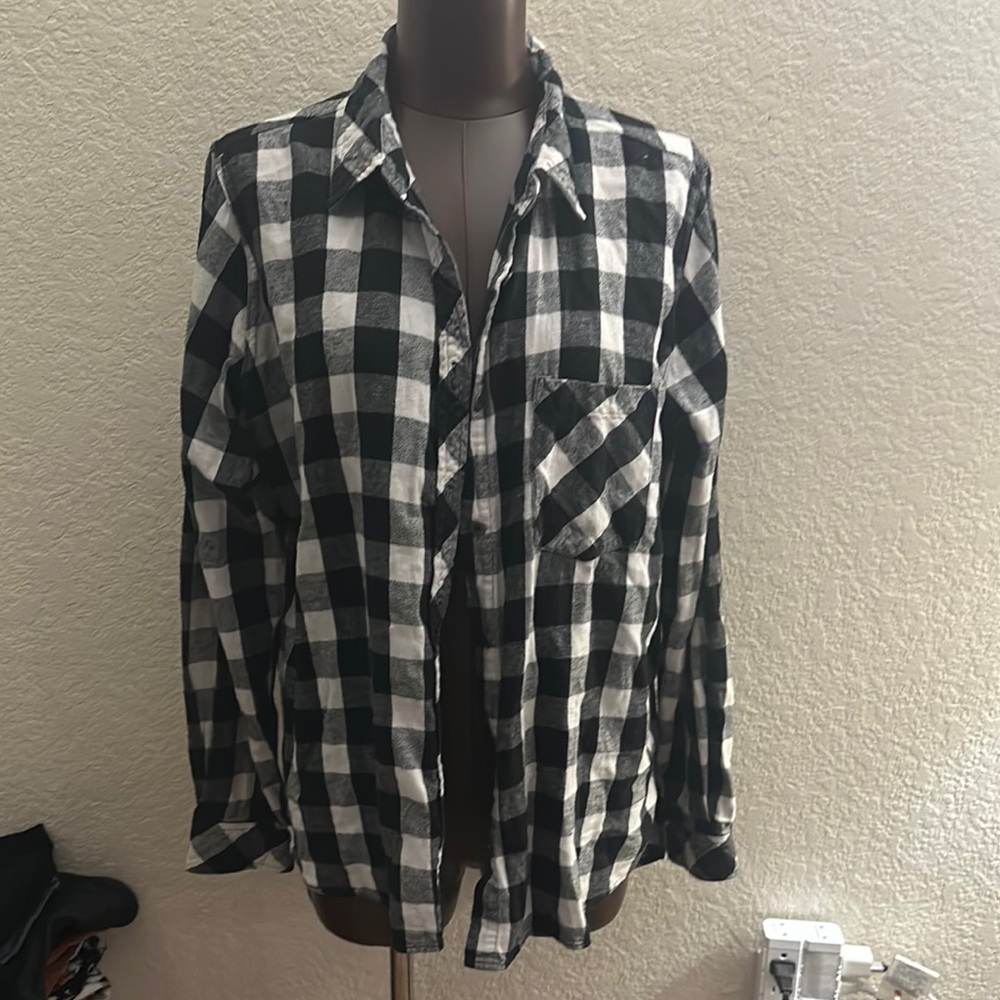 Black and White Plaid Button-Up Shirt size 1XP